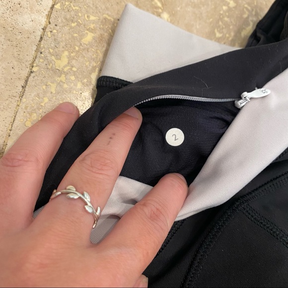 Black Lululemon Leggings Reflective Ankle Compression - Picture 7 of 7